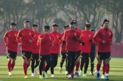 九游体育网站入口-国足东京第二练：演习对日策略 归化球员恐难首发